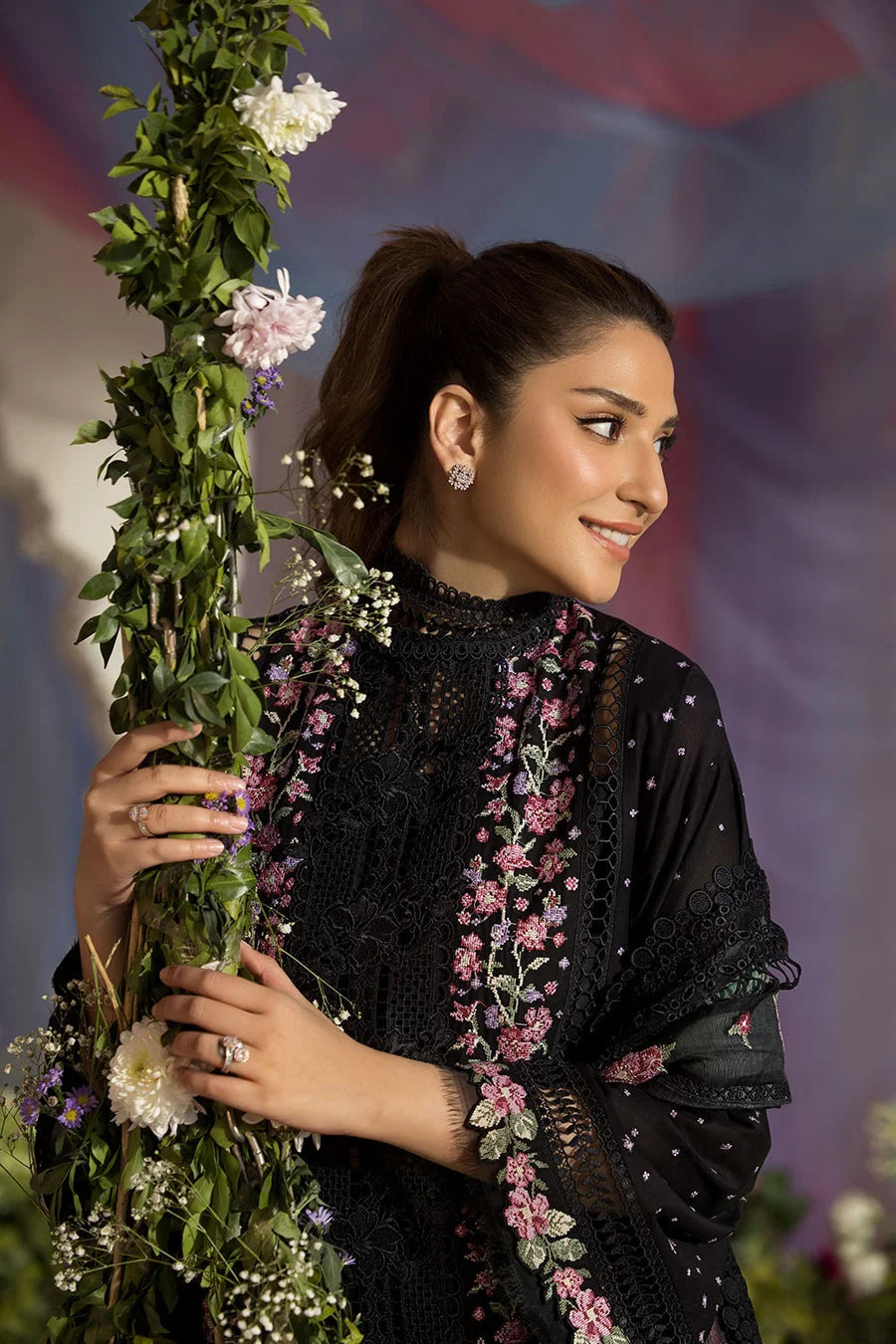 DESIGN 4B LUXURY LAWN 2025 UNSTITCHED L25-4B