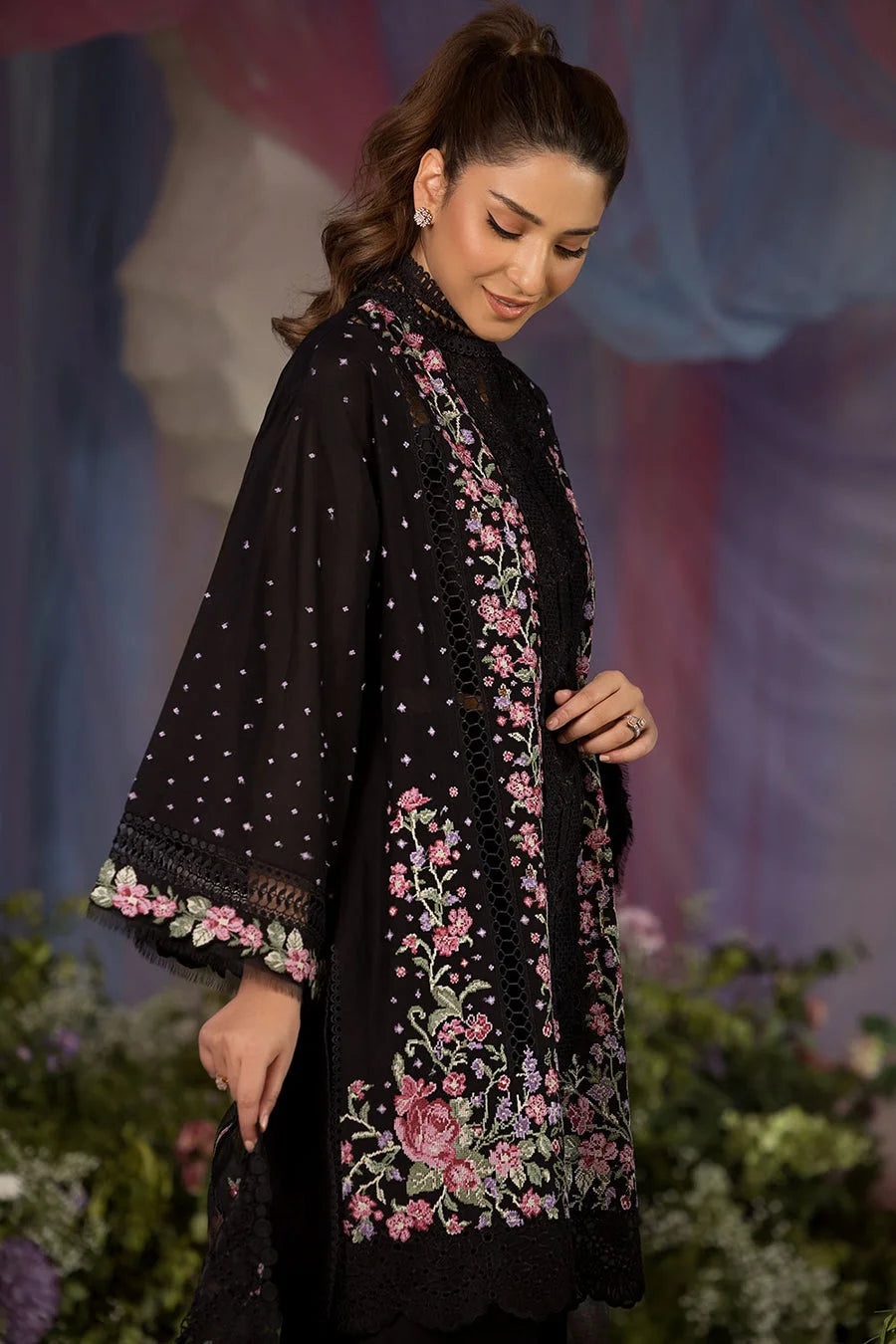 DESIGN 4B LUXURY LAWN 2025 UNSTITCHED L25-4B